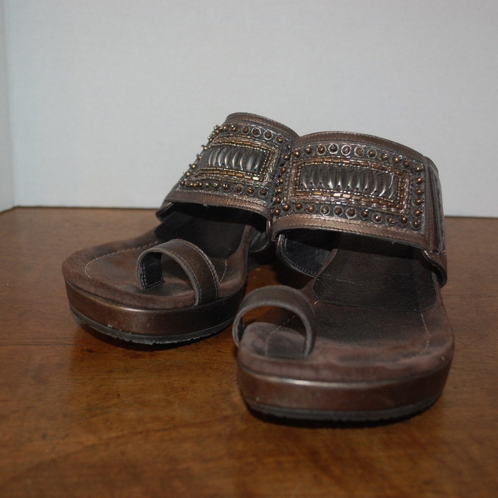 Donald Pliner Mules